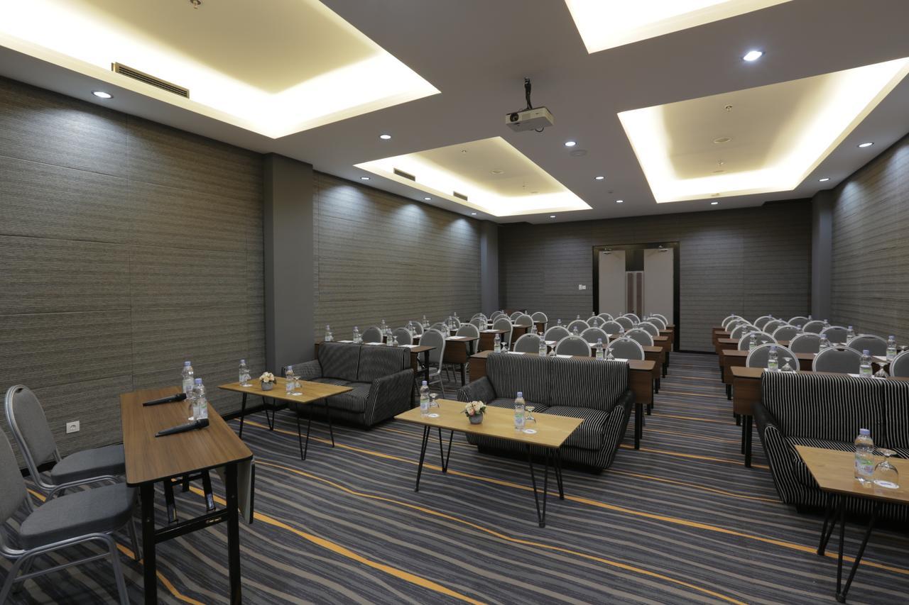 Kyriad Hotel Muraya Aceh Банда-Ачех Экстерьер фото